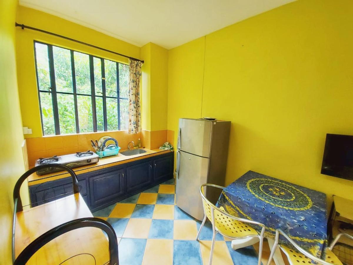 Blooms Apartment