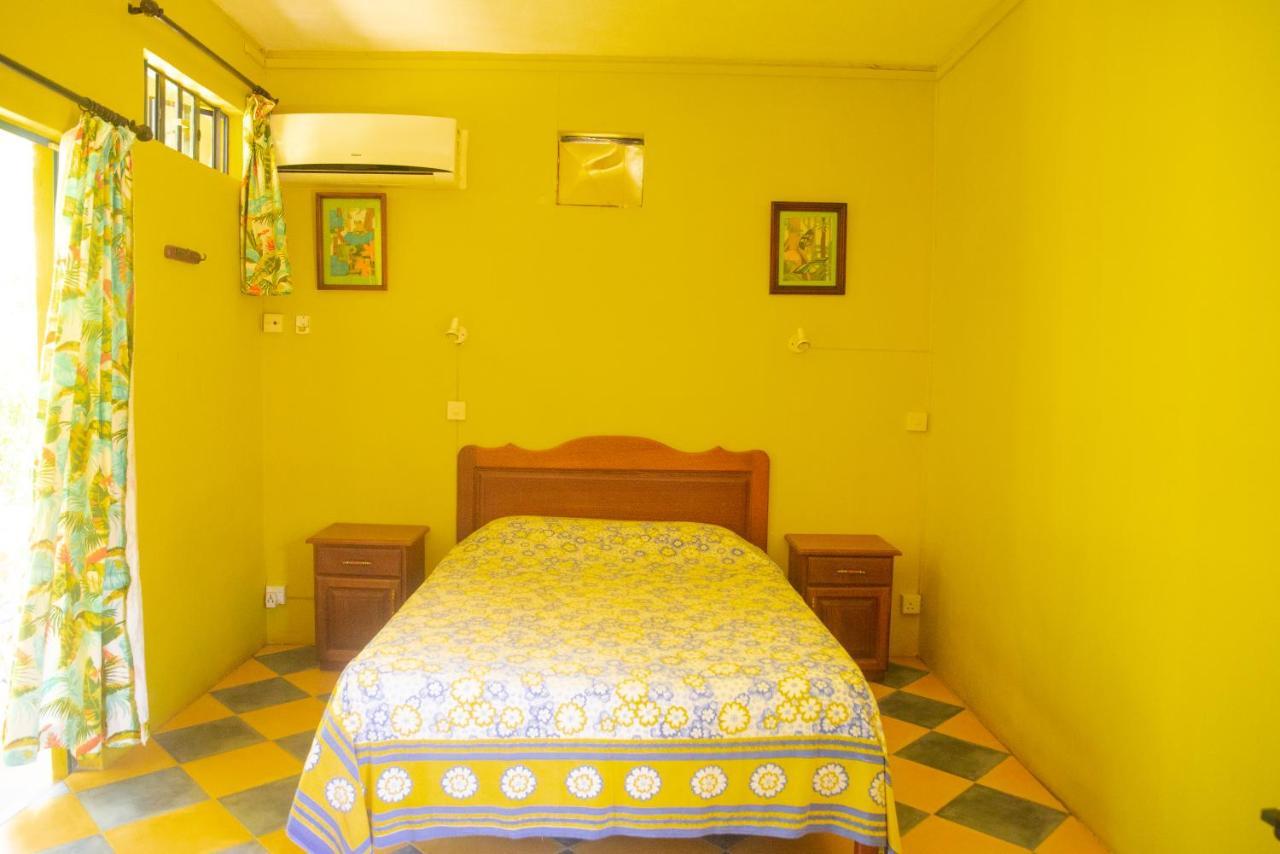Blooms Apartment