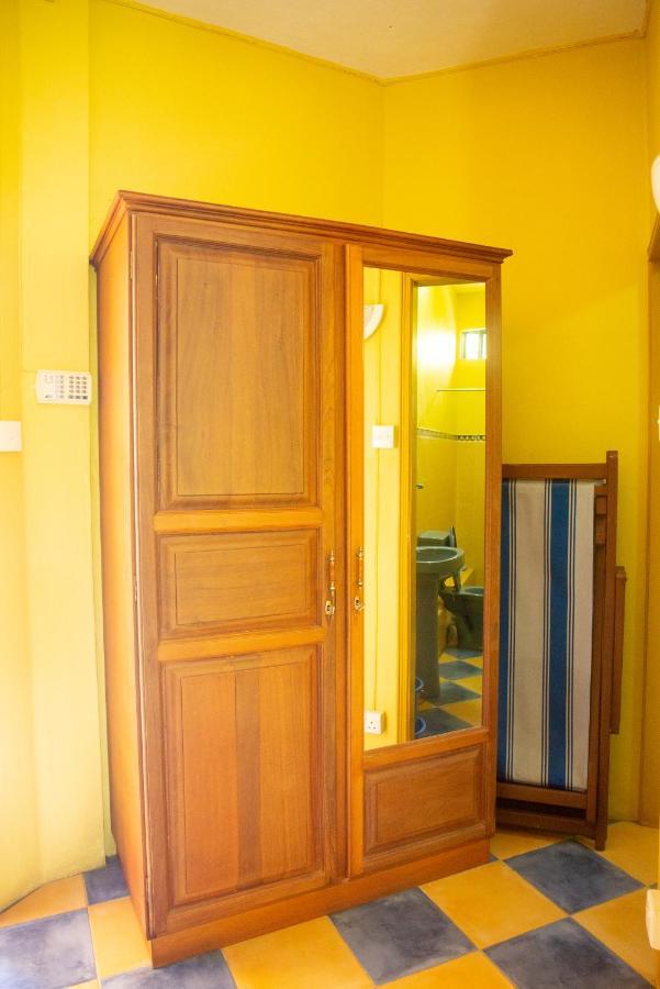 Blooms Apartment Pereybere Beach